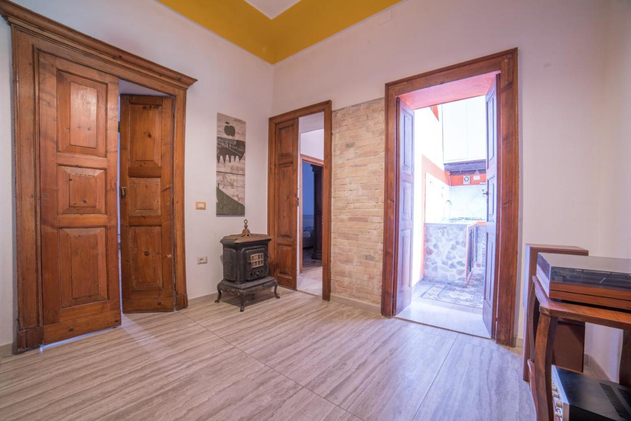 Appartamento Genovesi . Intero Apt . Wifi . Ac Cagliari Eksteriør billede