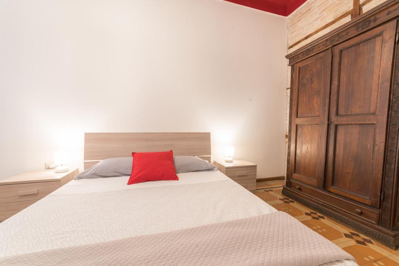 Appartamento Genovesi . Intero Apt . Wifi . Ac Cagliari Eksteriør billede